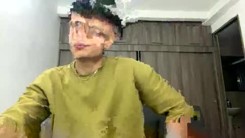 Juan Pablo-independent model online show from February 22, 6:06 am