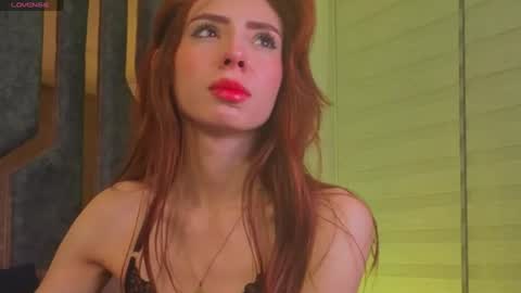 _silvia_vega_ online show from June 15, 4:37 am