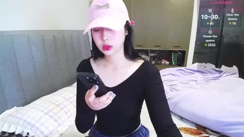 winni online show from February 24, 6:16 am