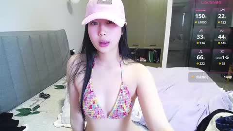 winni online show from February 23, 8:49 am