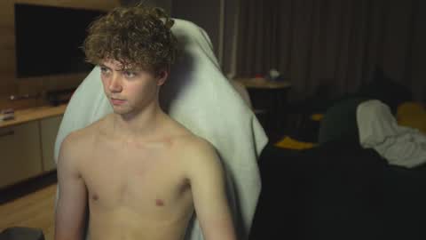 OLIVERpvt is open online show from March 1, 4:11 pm