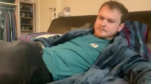 _stevie___ online show from December 14, 2:45 pm