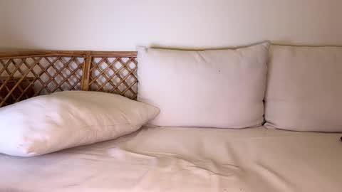 Ann online show from March 21, 8:02 pm