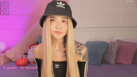 _tammarra_ online show from November 29, 12:46 pm