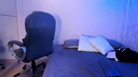 _taylorblack online show from February 17, 11:42 am