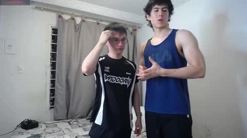 Scot y Patrick online show from October 29, 1:40 am