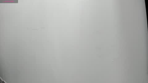 Snapshot of _tinny_hot chatting on February 1, 2:45 pm tinny online show from February 1, 2:45 pm