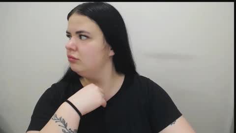 Trisha online show from November 6, 12:08 pm