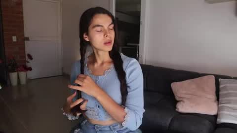 Anastasia Vahos online show from June 10, 5:12 pm