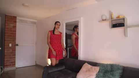 Snapshot of _vahos chatting on October 8, 5:30 pm Anastasia Vahos online show from October 8, 5:30 pm
