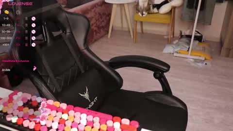 Alis online show from March 2, 7:15 am