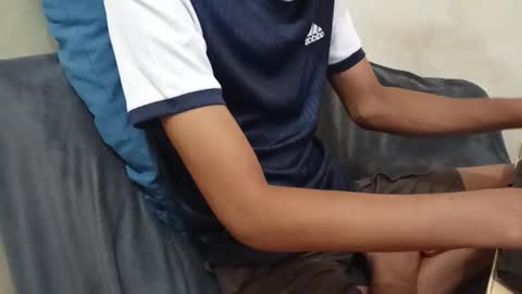 _vov_ online show from December 13, 12:39 pm