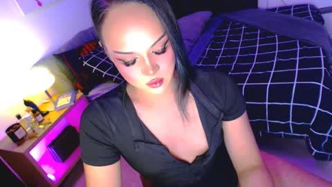 Sofie online show from July 28, 4:05 pm