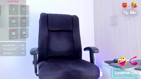 Dante Vega online show from April 25, 1:41 pm