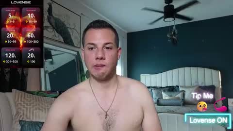 Sebastian online show from November 19, 6:39 pm