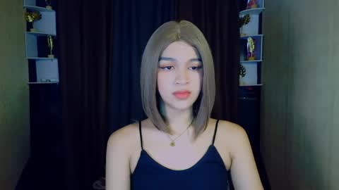 _xxlilly online show from May 5, 3:02 am