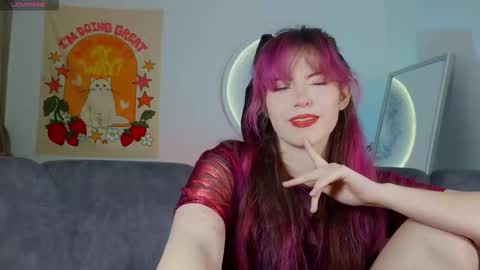 _yourcherrybomb online show from March 22, 5:22 am