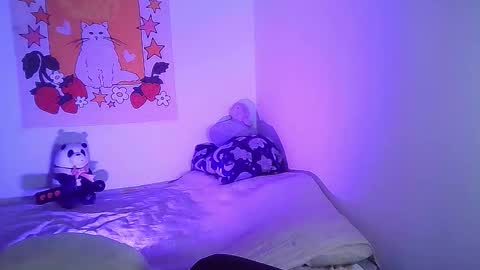 _yourcherrybomb online show from January 19, 8:57 am