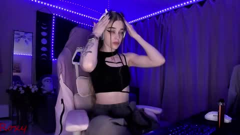 Roxy online show from April 11, 6:23 pm