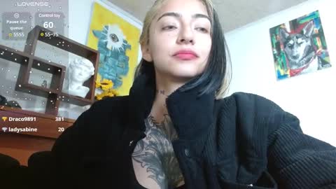 Zoe  online show from February 12, 1:37 pm