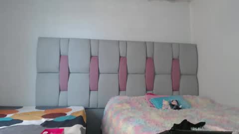 Snapshot of a_g_b chatting on September 16, 3:48 pm a_g_b online show from September 16, 3:48 pm