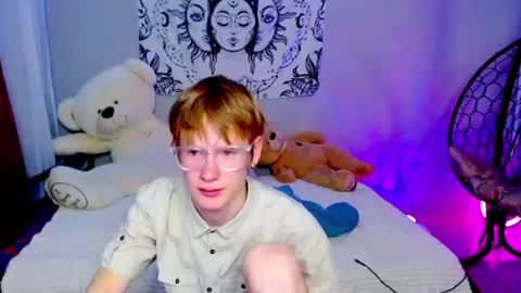 Kris Michael online show from July 28, 8:52 pm