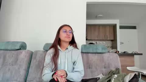 A Sexy Couple online show from December 10, 4:38 pm