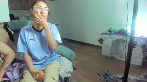 A Sexy Couple online show from January 8, 4:34 am