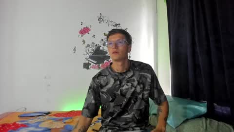 A Sexy Couple online show from December 30, 12:42 pm