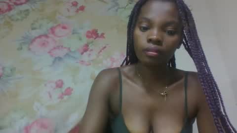 aadienne online show from April 5, 7:00 pm