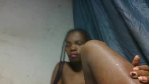 aadienne online show from April 25, 1:41 pm