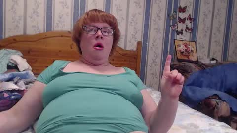 NINA online show from December 18, 4:24 pm