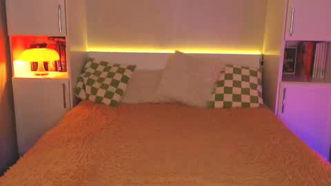 Lea online show from February 19, 5:27 pm