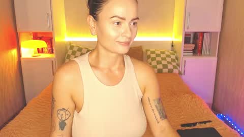 Lea online show from June 10, 6:29 pm