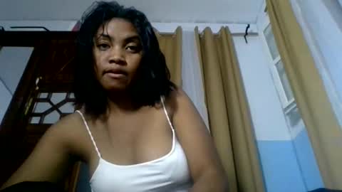 aariciah online show from November 17, 10:18 am