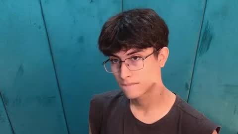 Aaron Ezequiel online show from February 1, 9:12 pm