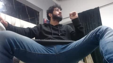 aaron_jones_1 online show from June 7, 4:06 am