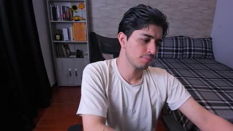 Aaron online show from January 8, 8:58 pm