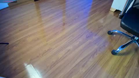 Aaron online show from January 8, 8:39 pm