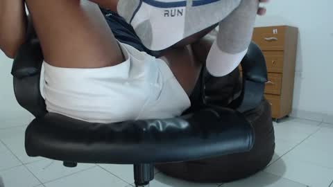 Heyy my name is Aaron online show from October 18, 12:26 am