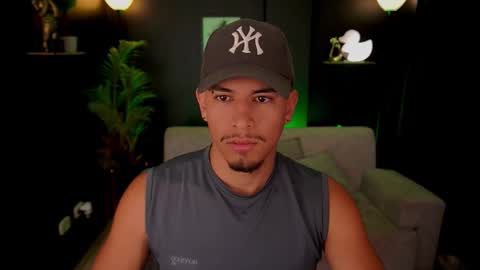 AARON  online show from November 3, 10:49 am