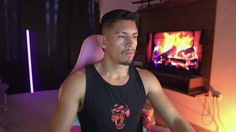 AARON  online show from May 5, 10:48 pm