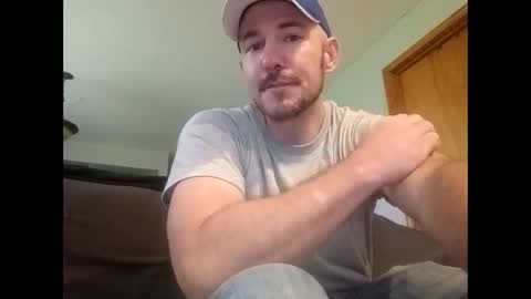 aaronshere888888 online show from May 19, 2:13 pm