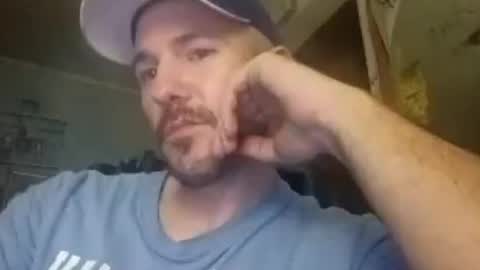 aaronshere888888 online show from June 13, 9:20 am