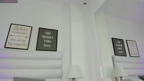 abbey_walker online show from December 20, 11:50 am