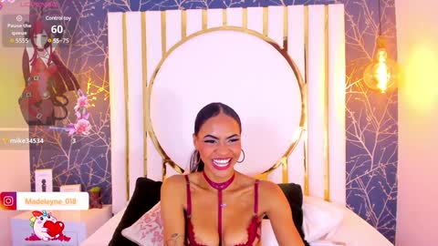 Abbie  online show from December 3, 8:33 pm