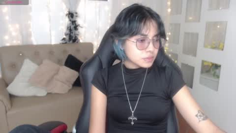 Abbi online show from January 8, 7:03 pm