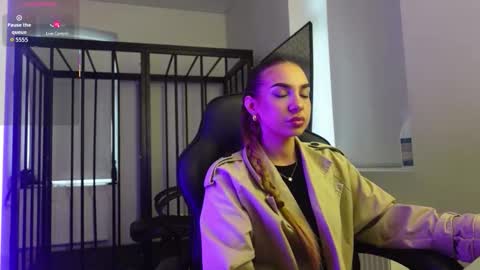 ABBY LAKER online show from October 5, 6:33 am