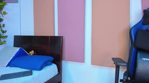 ---Abby--- online show from December 14, 5:46 am