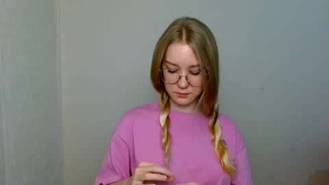 Abby Lovense is active online show from November 28, 9:49 am